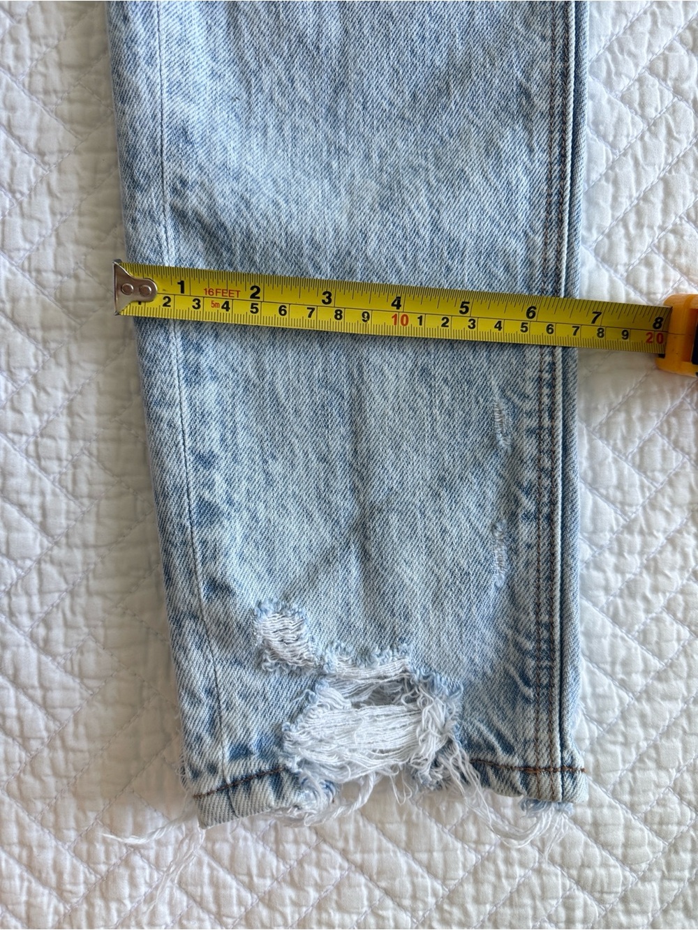 American Eagle Outfitters Light Wash Blue Distressed MoM Jeans Size 2 - Picture 6 of 14